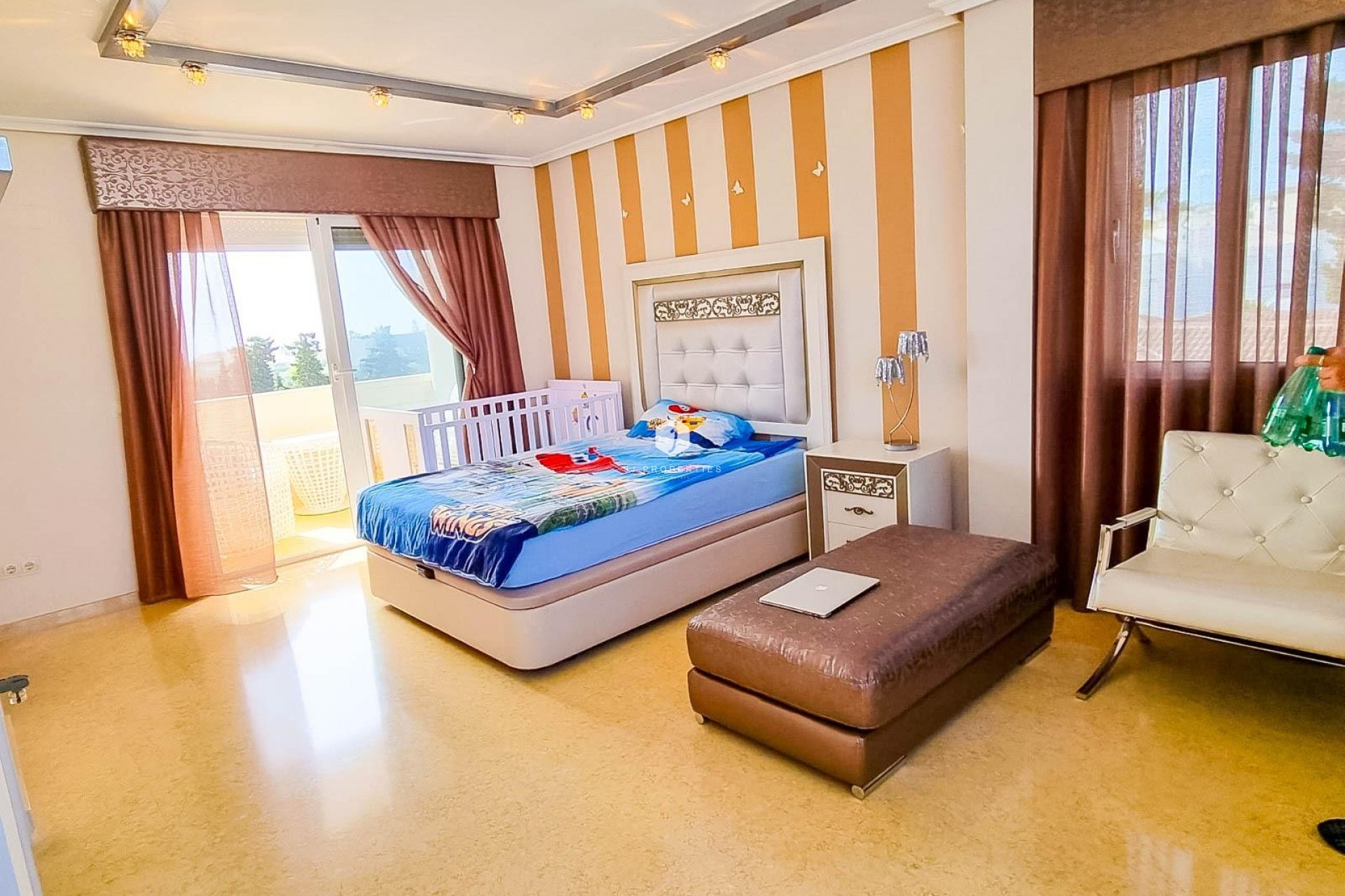 Z drugiej ręki - Villa -
Torrevieja - Torre la mata