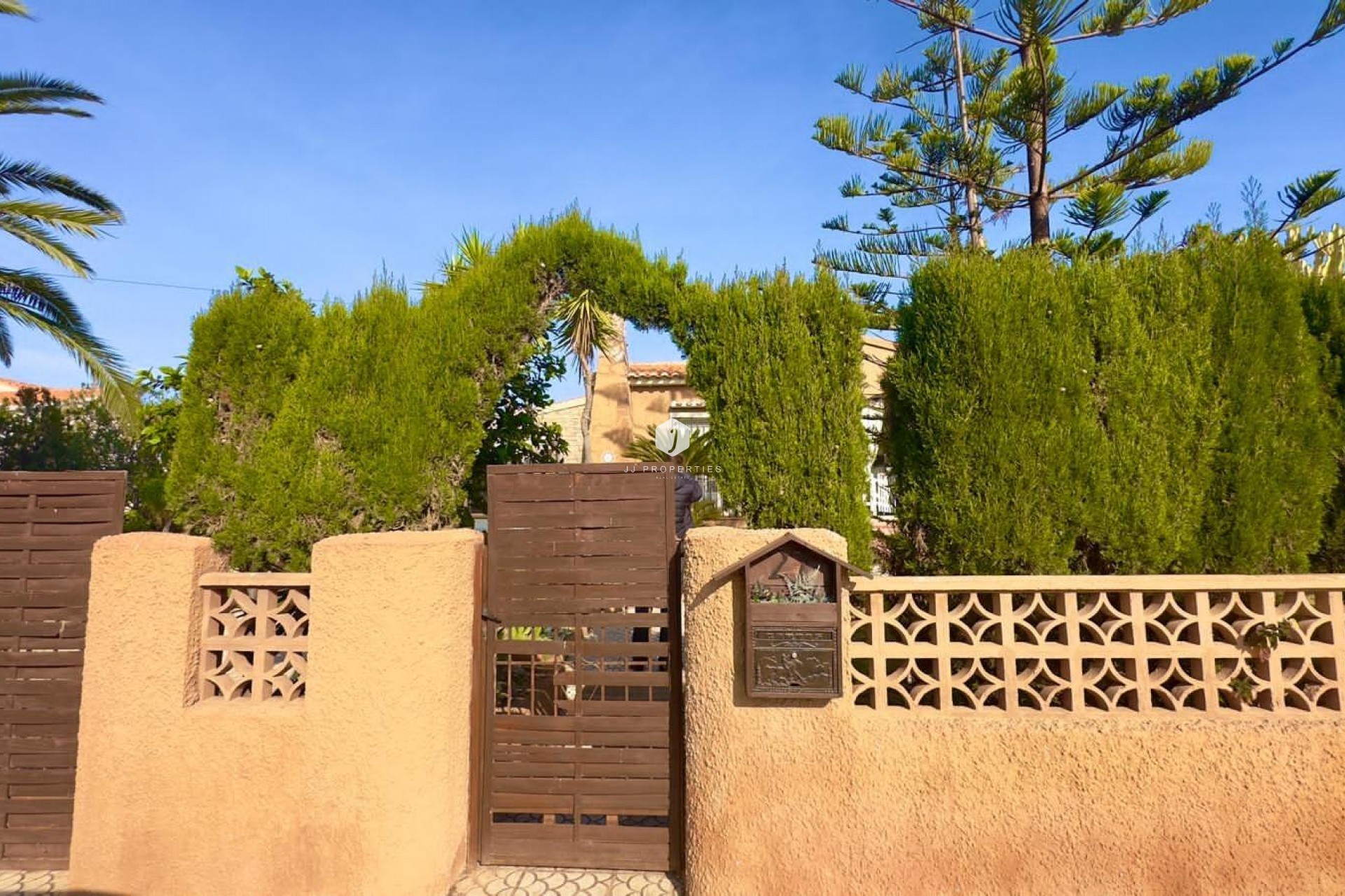 Z drugiej ręki - Villa -
Torrevieja - Torreblanca