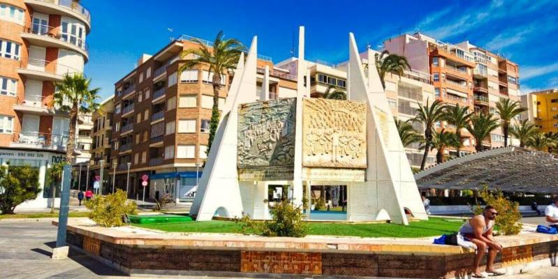Discover the Charm of the Centre of Torrevieja