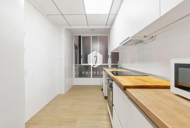 Tweedehands - Appartement / flat -
Torrevieja - Playa del cura