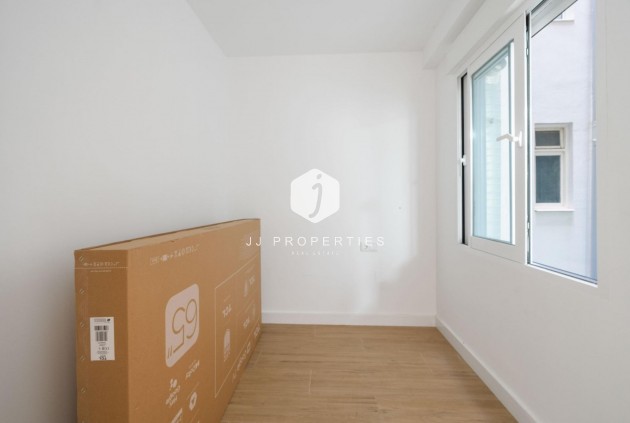 Tweedehands - Appartement / flat -
Torrevieja - Playa del cura