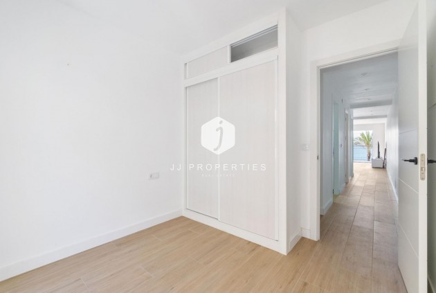 Tweedehands - Appartement / flat -
Torrevieja - Playa del cura