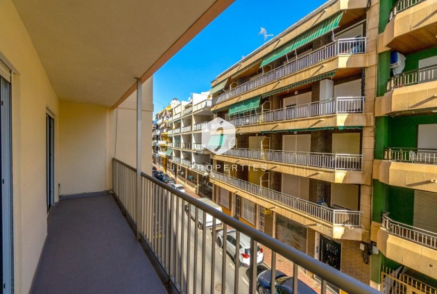 Tweedehands - Appartement / flat -
Torrevieja - Playa del cura