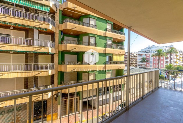 Tweedehands - Appartement / flat -
Torrevieja - Playa del cura