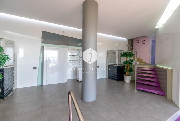 Tweedehands - Appartement / flat -
Torrevieja - Playa del cura