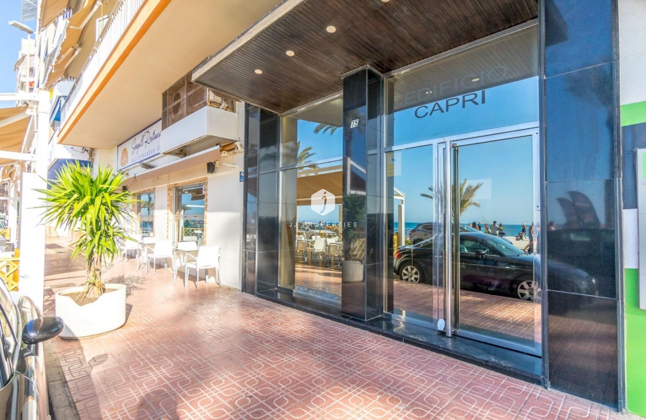 Tweedehands - Appartement / flat -
Torrevieja - Playa del cura