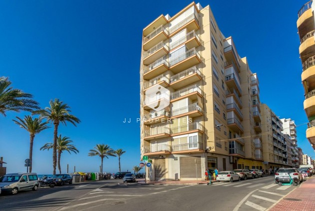Tweedehands - Appartement / flat -
Torrevieja - Playa del cura