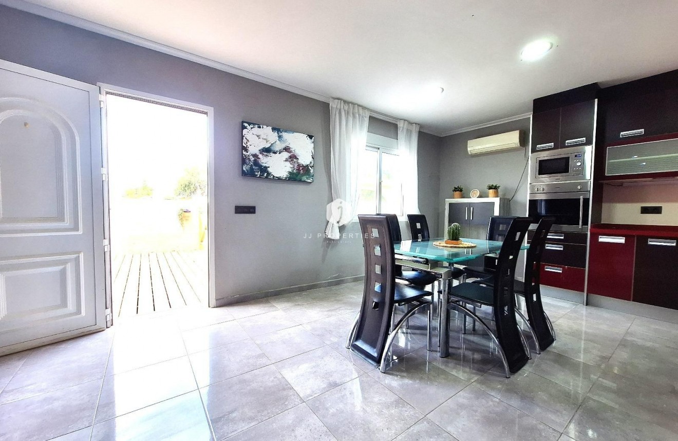 D'occasion - Chalet -
Torrevieja - El chaparral