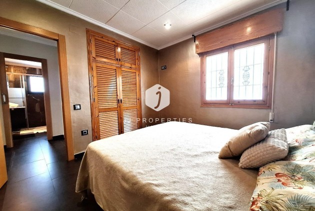 D'occasion - Chalet -
Torrevieja - El chaparral