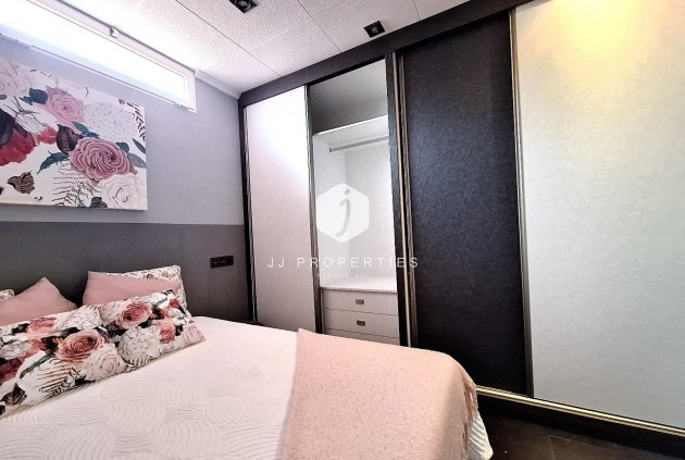 D'occasion - Chalet -
Torrevieja - El chaparral