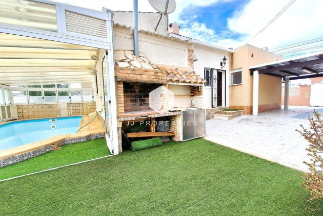 D'occasion - Chalet -
Torrevieja - El chaparral