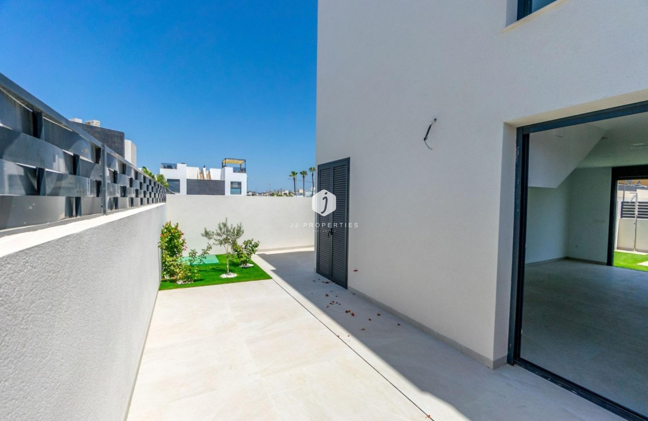 Nouvelle construction - Villa -
Benijofar