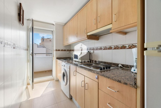 Wynajem długoterminowy - Mieszkanie w bloku -
Torrevieja - Centro