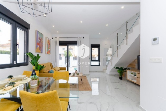 Obra nueva - Villa -
Torrevieja - Torretas