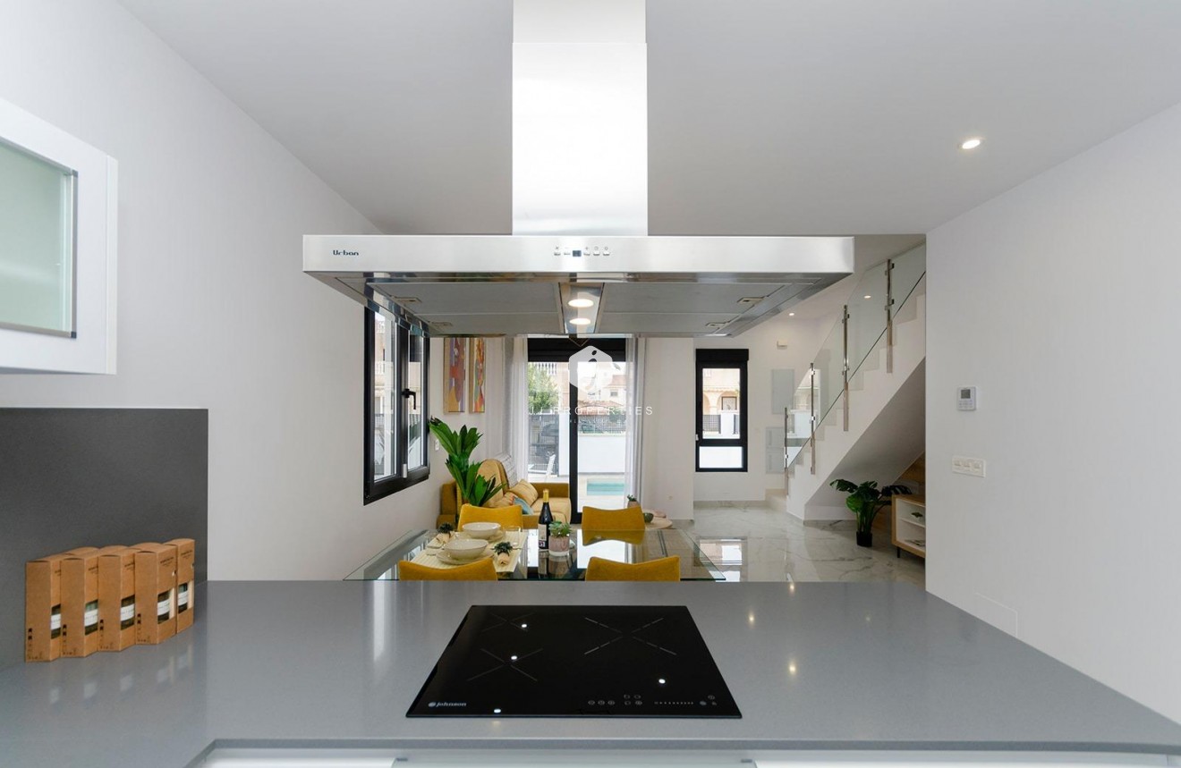 Obra nueva - Villa -
Torrevieja - Torretas