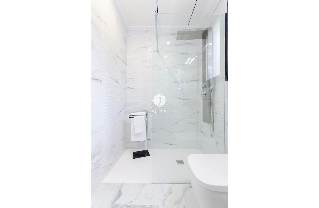 Obra nueva - Villa -
Torrevieja - Torretas