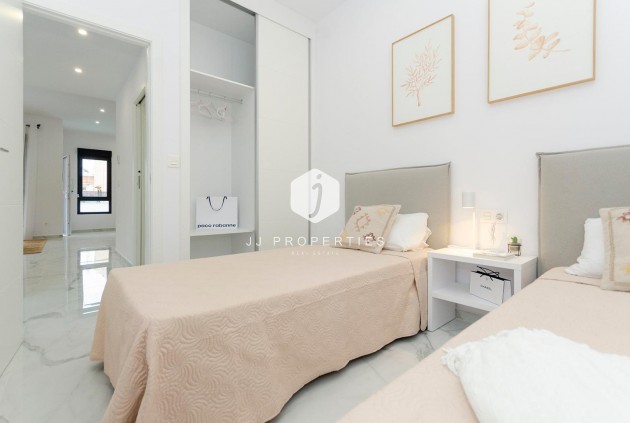 Obra nueva - Villa -
Torrevieja - Torretas