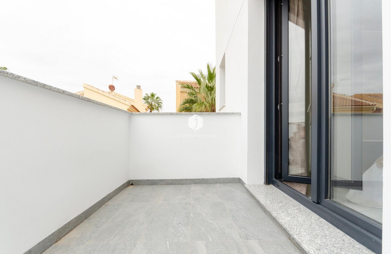 Obra nueva - Villa -
Torrevieja - Torretas