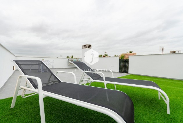 Obra nueva - Villa -
Torrevieja - Torretas