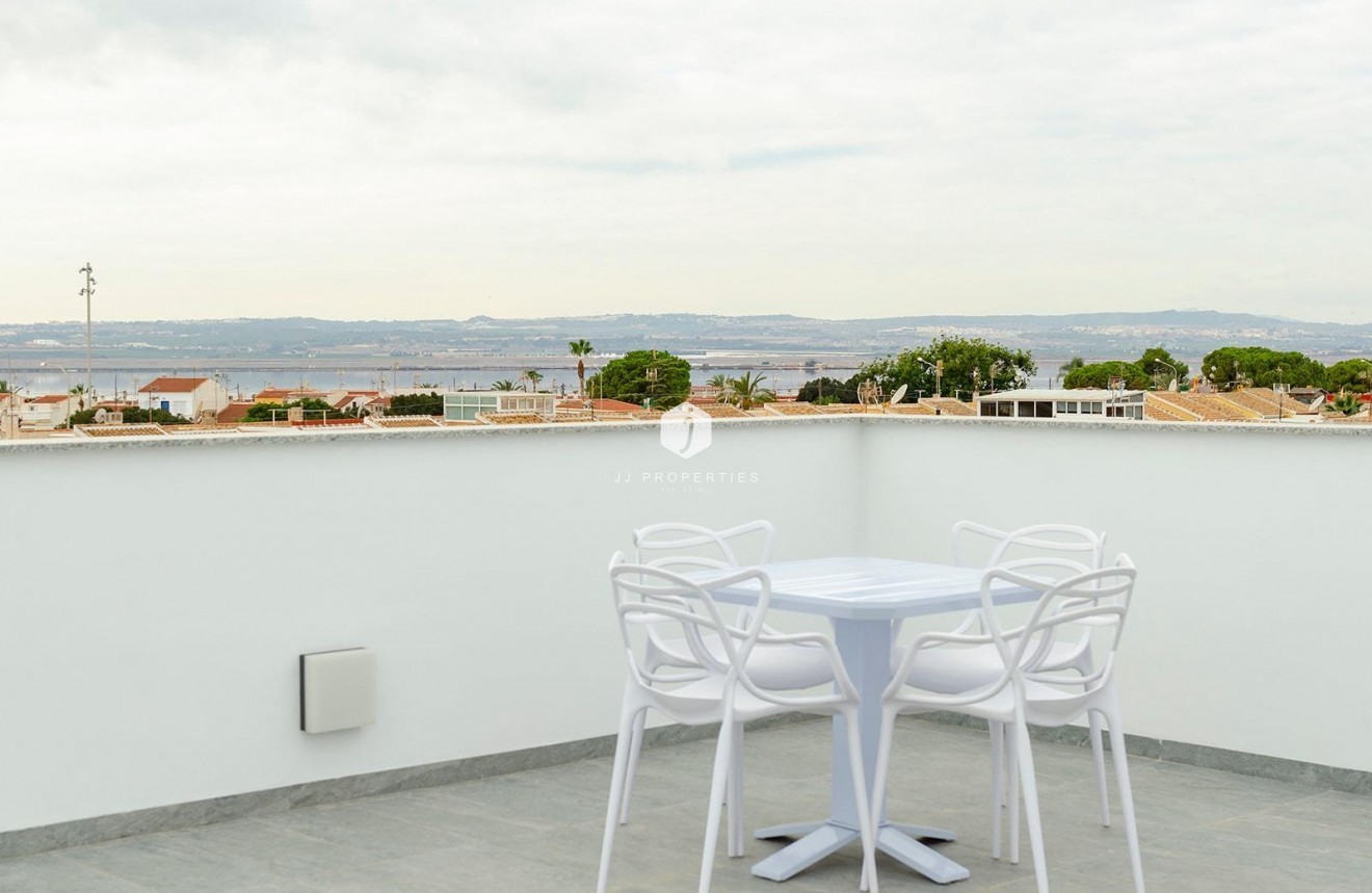 Obra nueva - Villa -
Torrevieja - Torretas