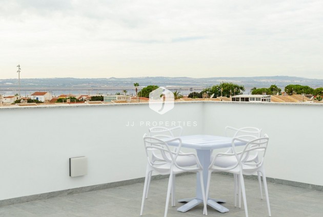 Obra nueva - Villa -
Torrevieja - Torretas