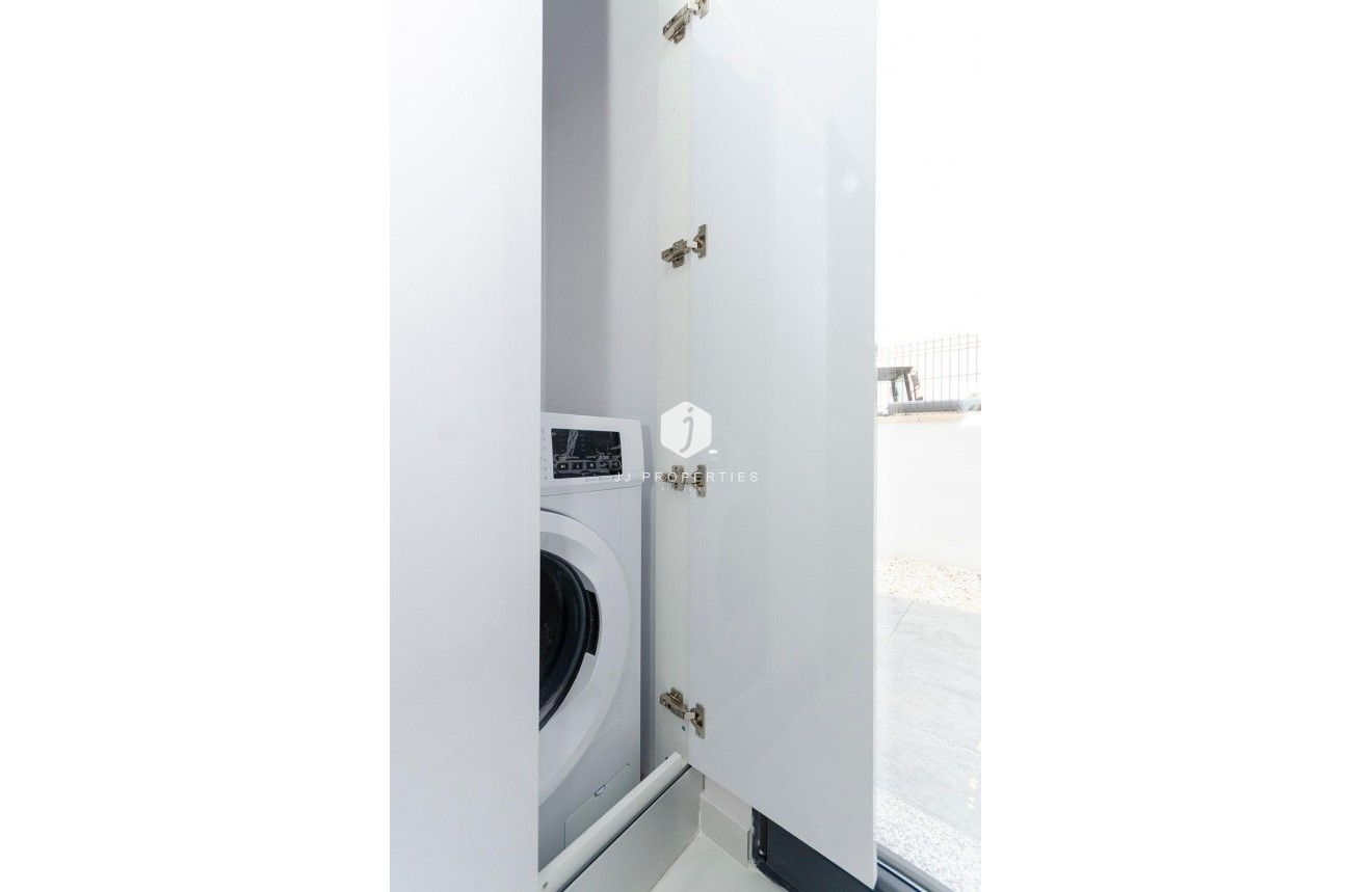 Obra nueva - Villa -
Torrevieja - Torretas