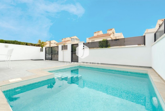 Obra nueva - Villa -
Torrevieja - Torretas