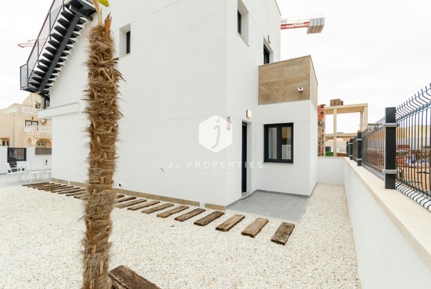 Obra nueva - Villa -
Torrevieja - Torretas