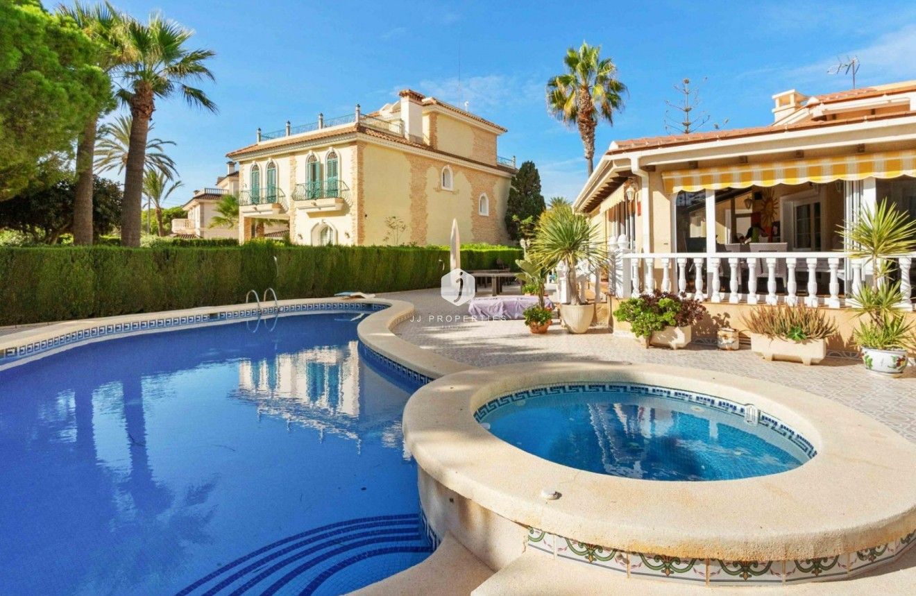 Tweedehands - Luxe villa -
Orihuela Costa - Cabo Roig