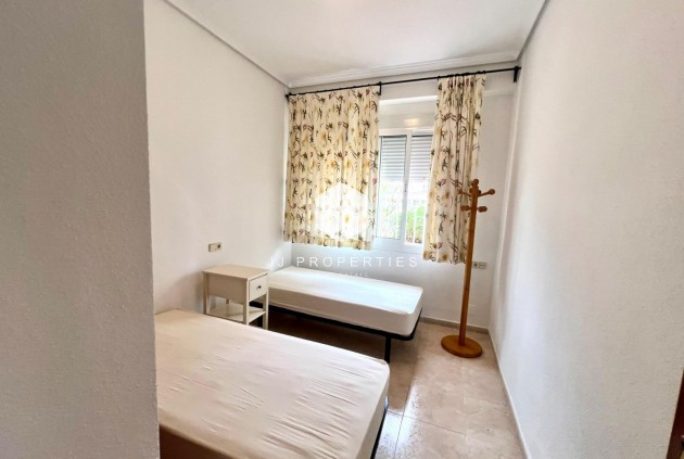 Tweedehands - Appartement / flat -
Torrevieja - Playa de los Naufragos