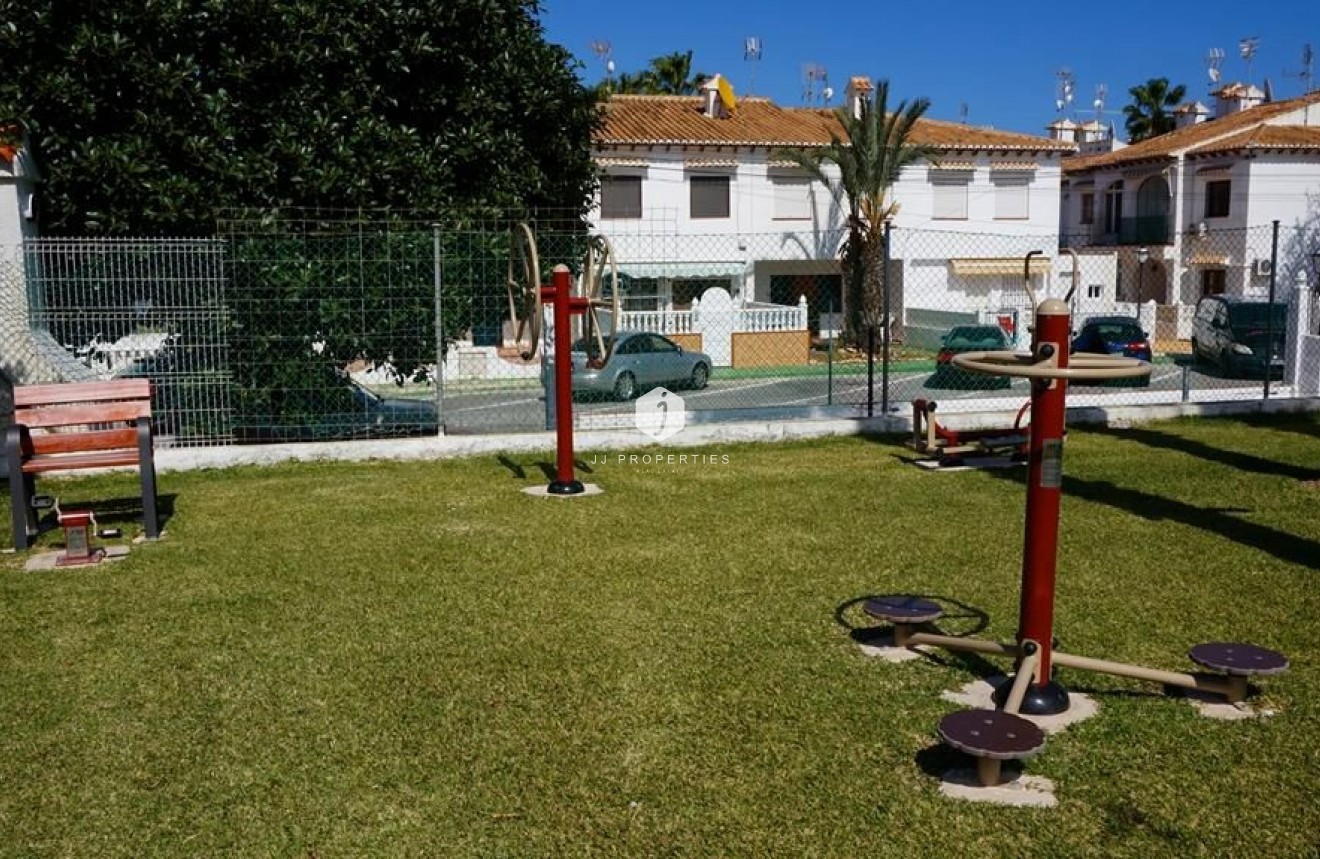 D'occasion - Bungalow -
Torrevieja - Lago Jardin