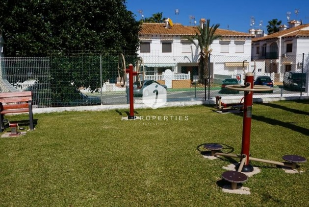 D'occasion - Bungalow -
Torrevieja - Lago Jardin