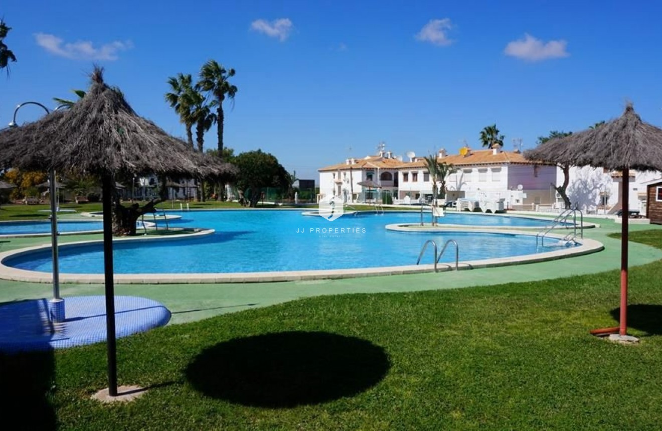 D'occasion - Bungalow -
Torrevieja - Lago Jardin