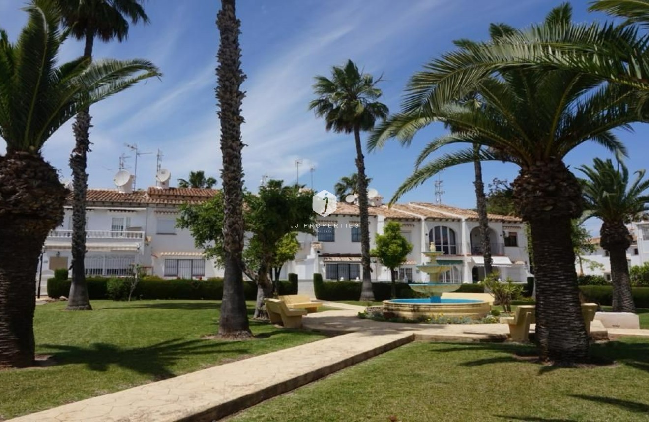D'occasion - Bungalow -
Torrevieja - Lago Jardin