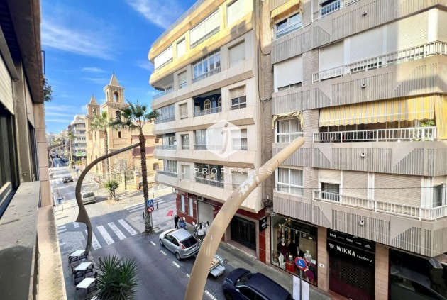 D'occasion - Appartement -
Torrevieja - Centro