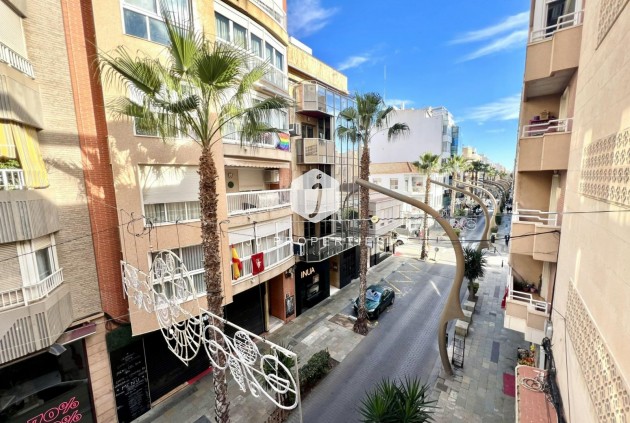 D'occasion - Appartement -
Torrevieja - Centro