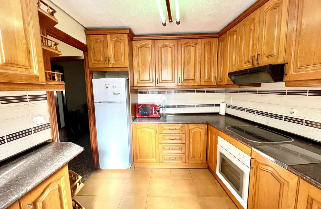 D'occasion - Appartement -
Torrevieja - Centro