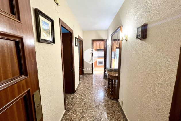 D'occasion - Appartement -
Torrevieja - Centro