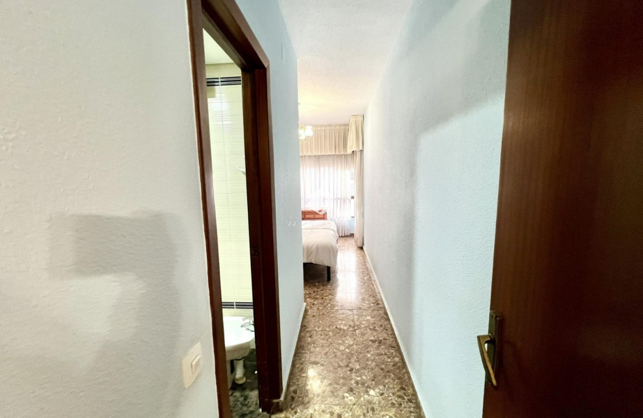 D'occasion - Appartement -
Torrevieja - Centro