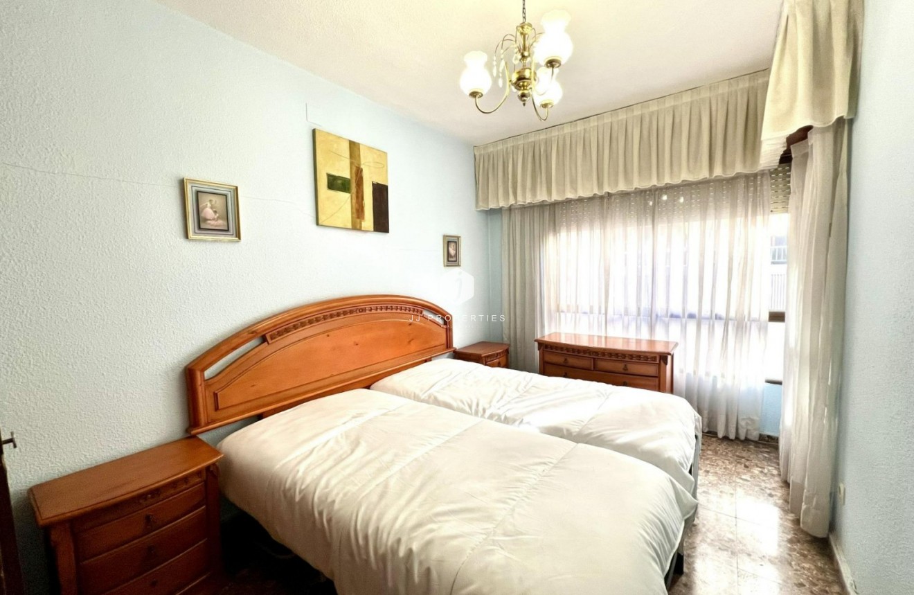 D'occasion - Appartement -
Torrevieja - Centro