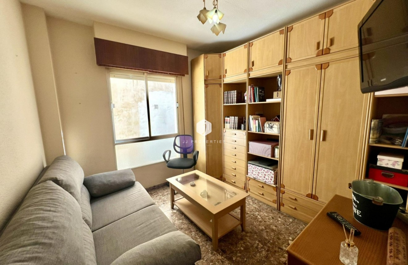 D'occasion - Appartement -
Torrevieja - Centro