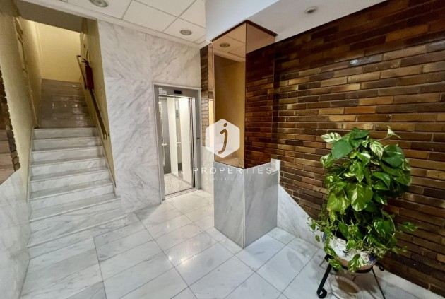 D'occasion - Appartement -
Torrevieja - Centro