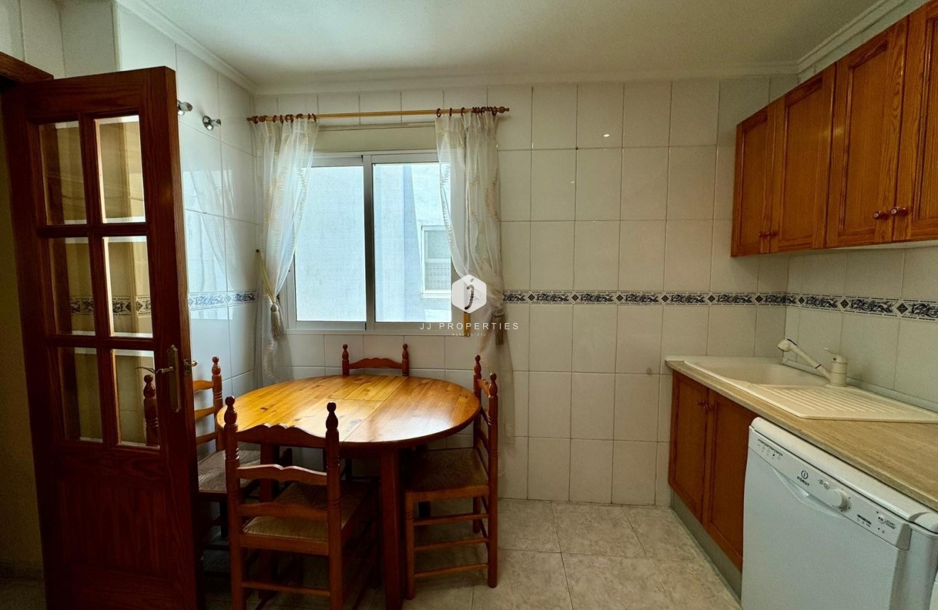 Aus zweiter Hand - Wohnung -
Torrevieja - Playa del cura