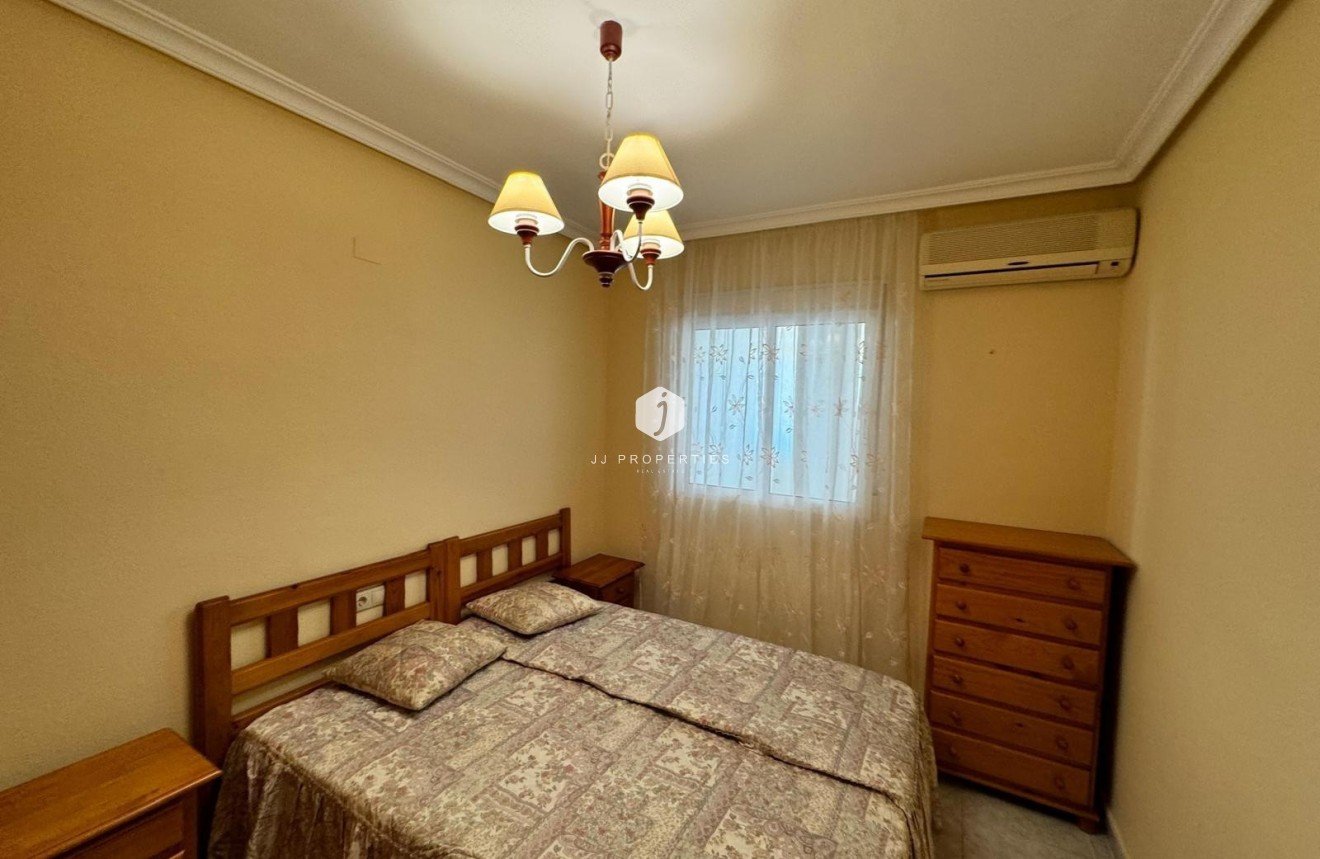 Aus zweiter Hand - Wohnung -
Torrevieja - Playa del cura