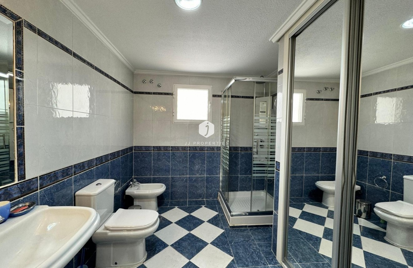 Aus zweiter Hand - Wohnung -
Torrevieja - Playa del cura