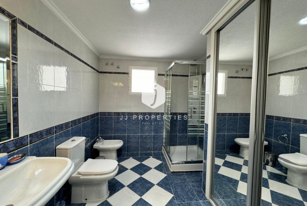 Aus zweiter Hand - Wohnung -
Torrevieja - Playa del cura