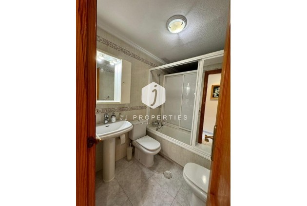 Aus zweiter Hand - Wohnung -
Torrevieja - Playa del cura