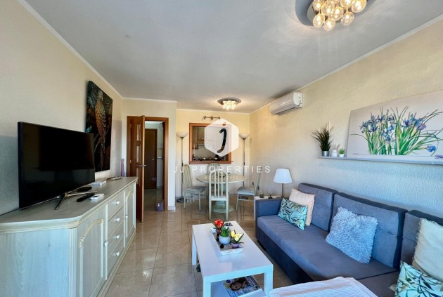 Wynajem długoterminowy - Mieszkanie w bloku -
Torrevieja - Playa de los locos