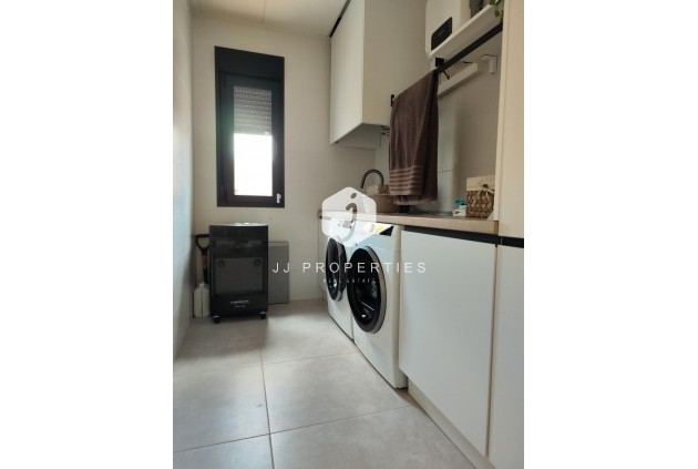 Neue Gebäude - Villa -
Pinoso - Lel