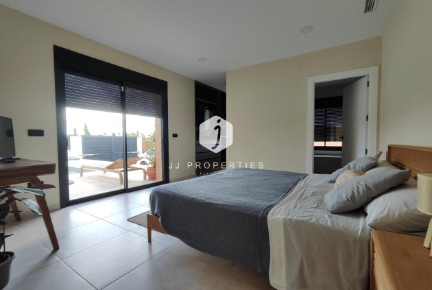 Neue Gebäude - Villa -
Pinoso - Lel